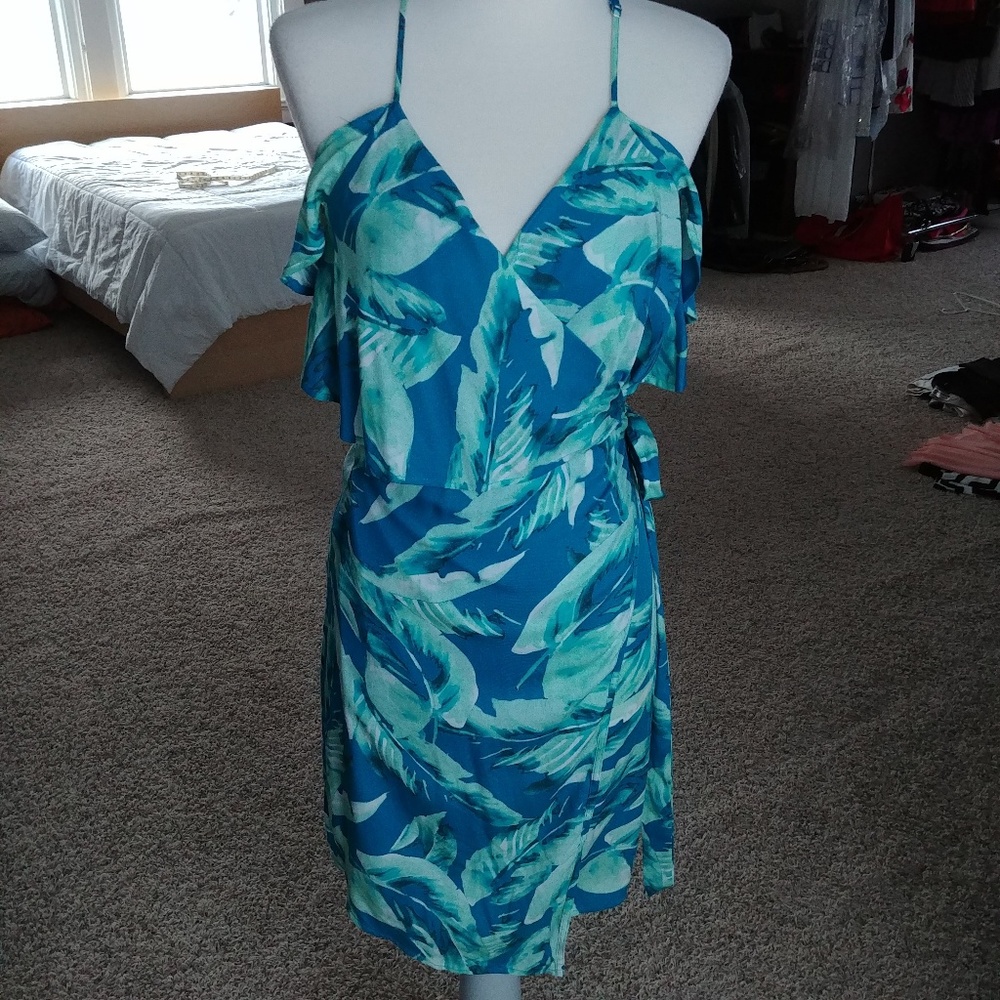 NWT Wrap tropical dress